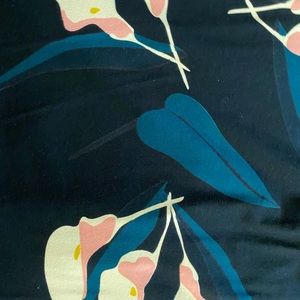 AVA SKY shirt you can wear open or closed